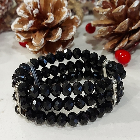 Black Crystal Bead Bracelet - Picture 1 of 3